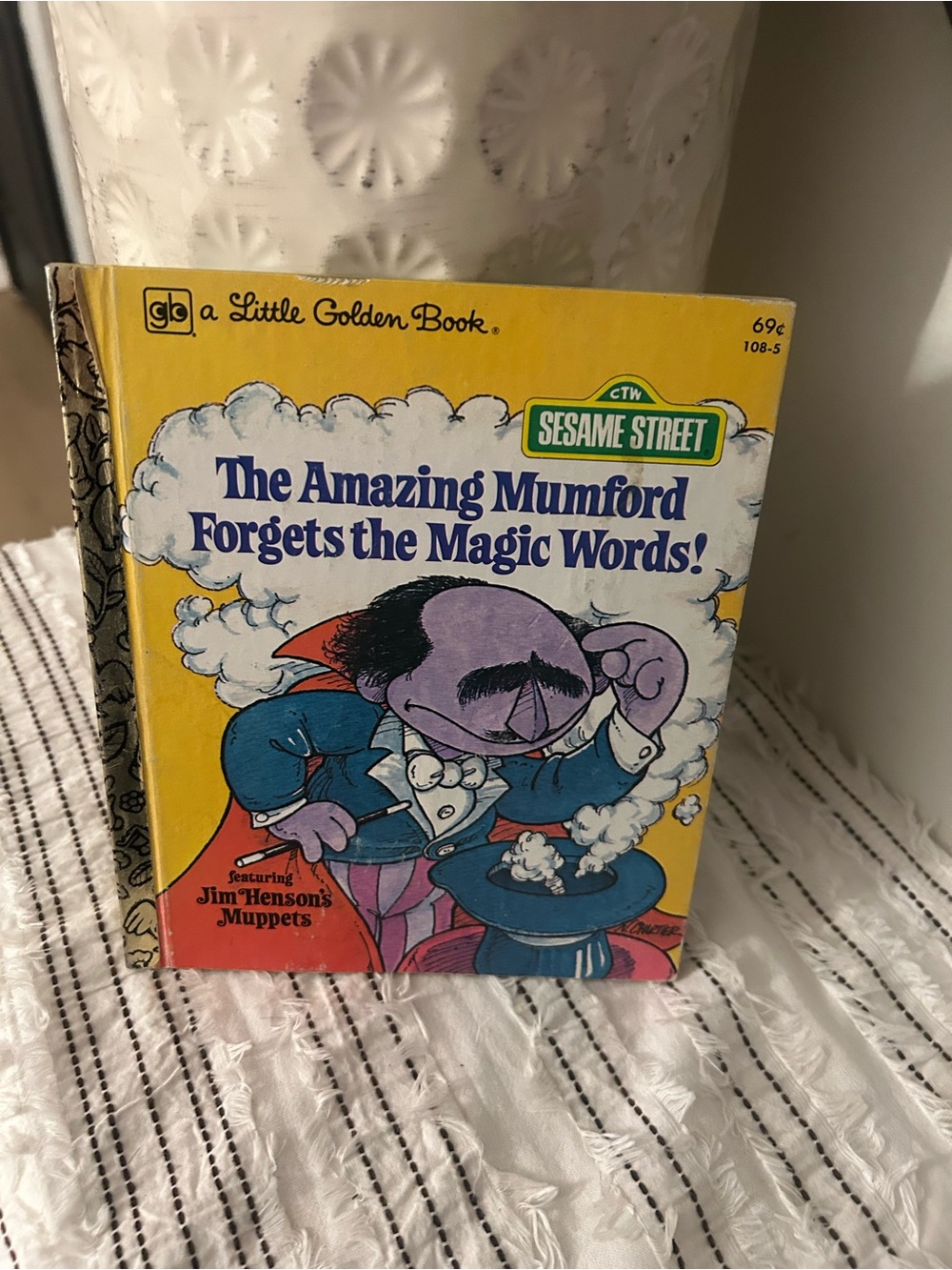 Vintage 1980 Sesame Street Amazing Mumford Little Golden Book